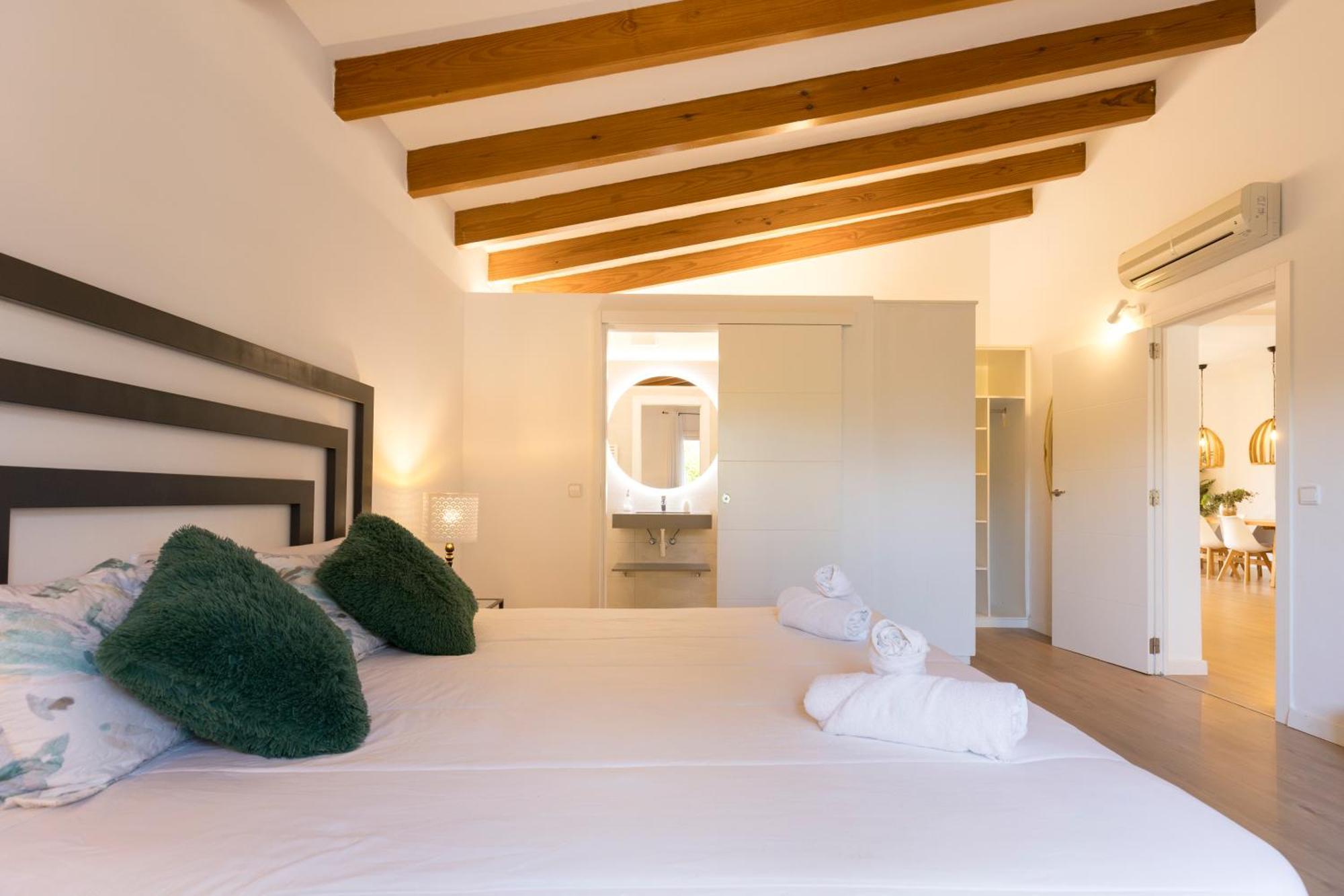 Villa Mestral อัลกูเดีย ภายนอก รูปภาพ