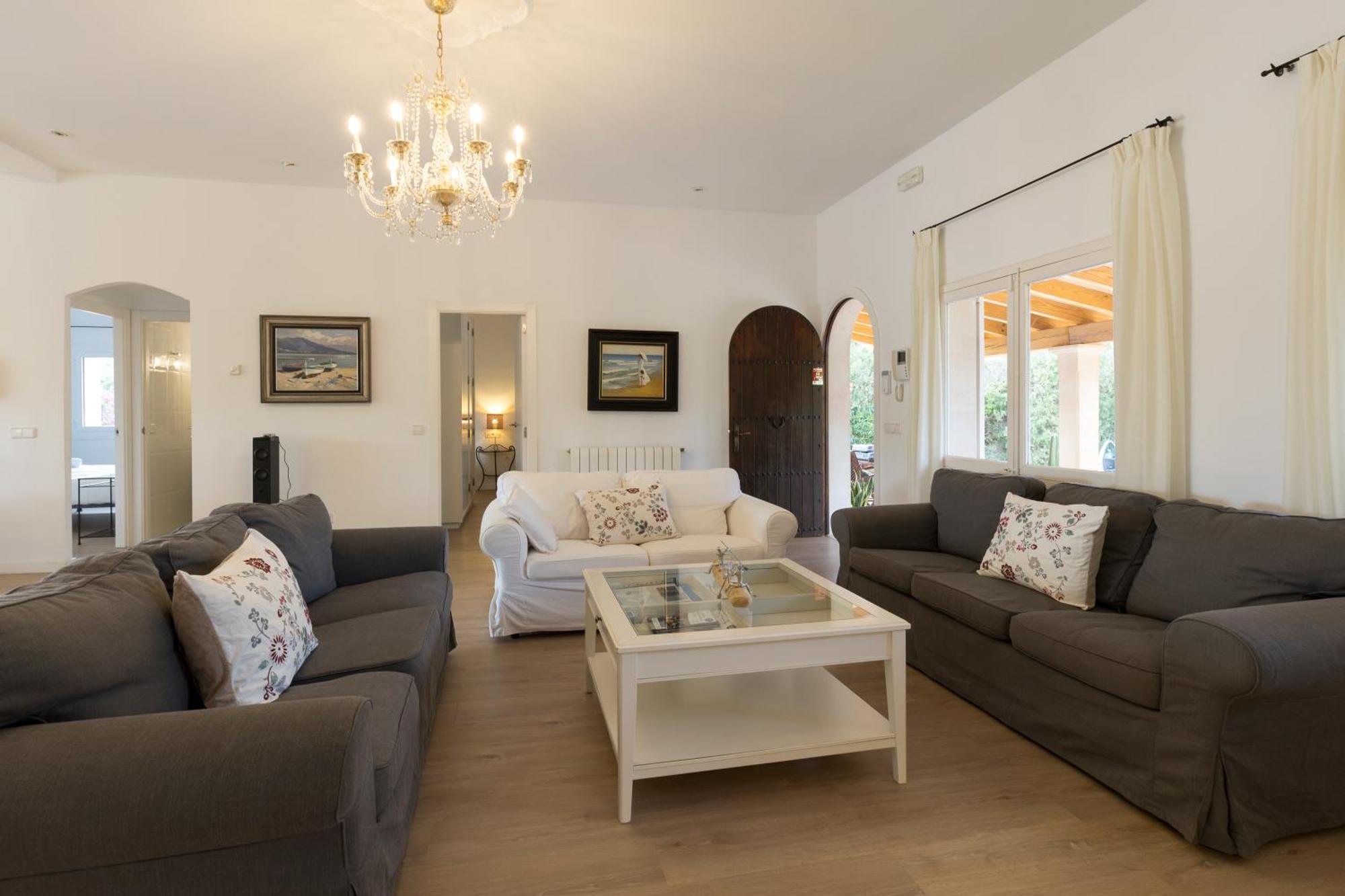 Villa Mestral อัลกูเดีย ภายนอก รูปภาพ